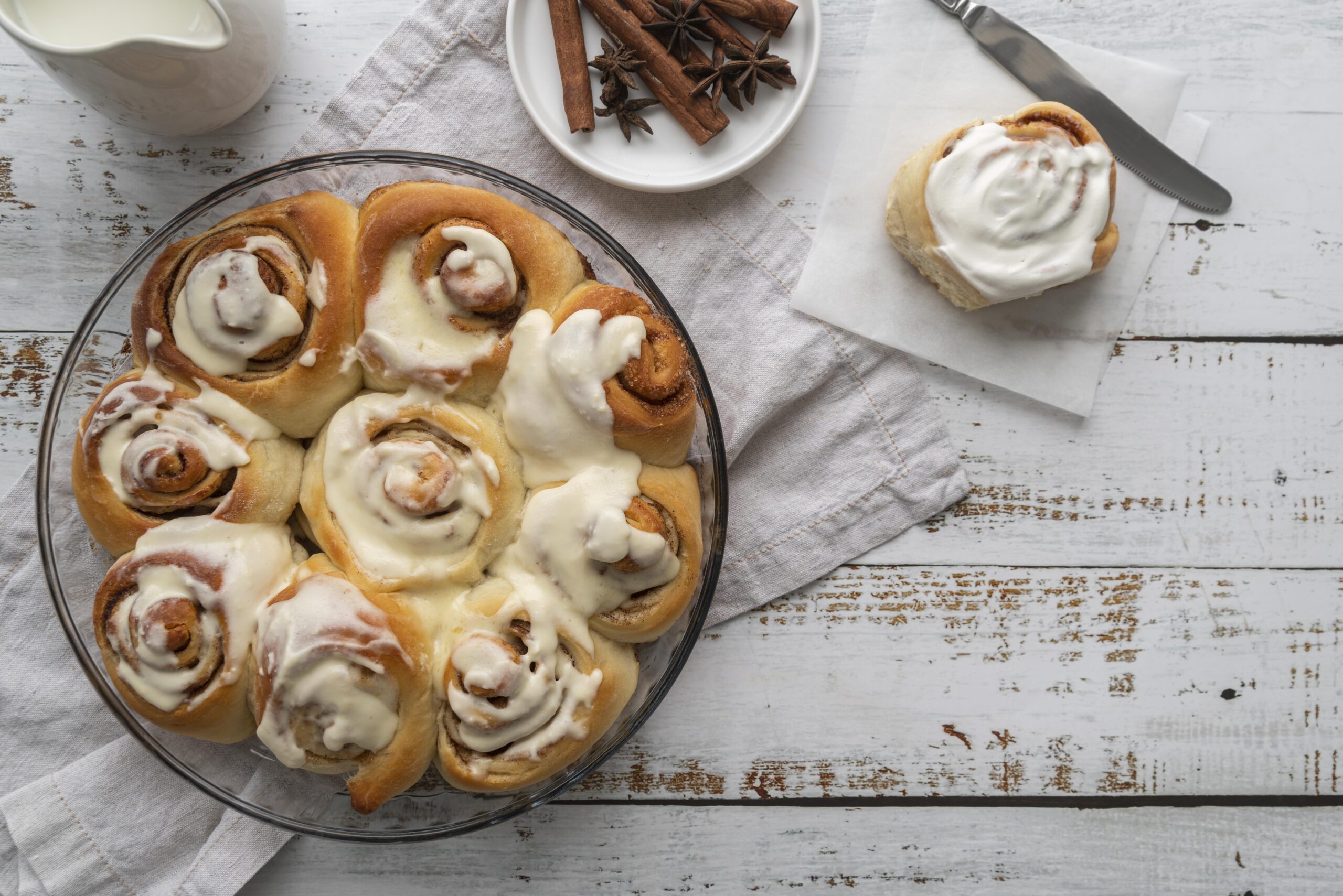 GIANT CINNAMON ROLLS RECIPE | SOFT, SWEET AND IRRESISTIBLE!
