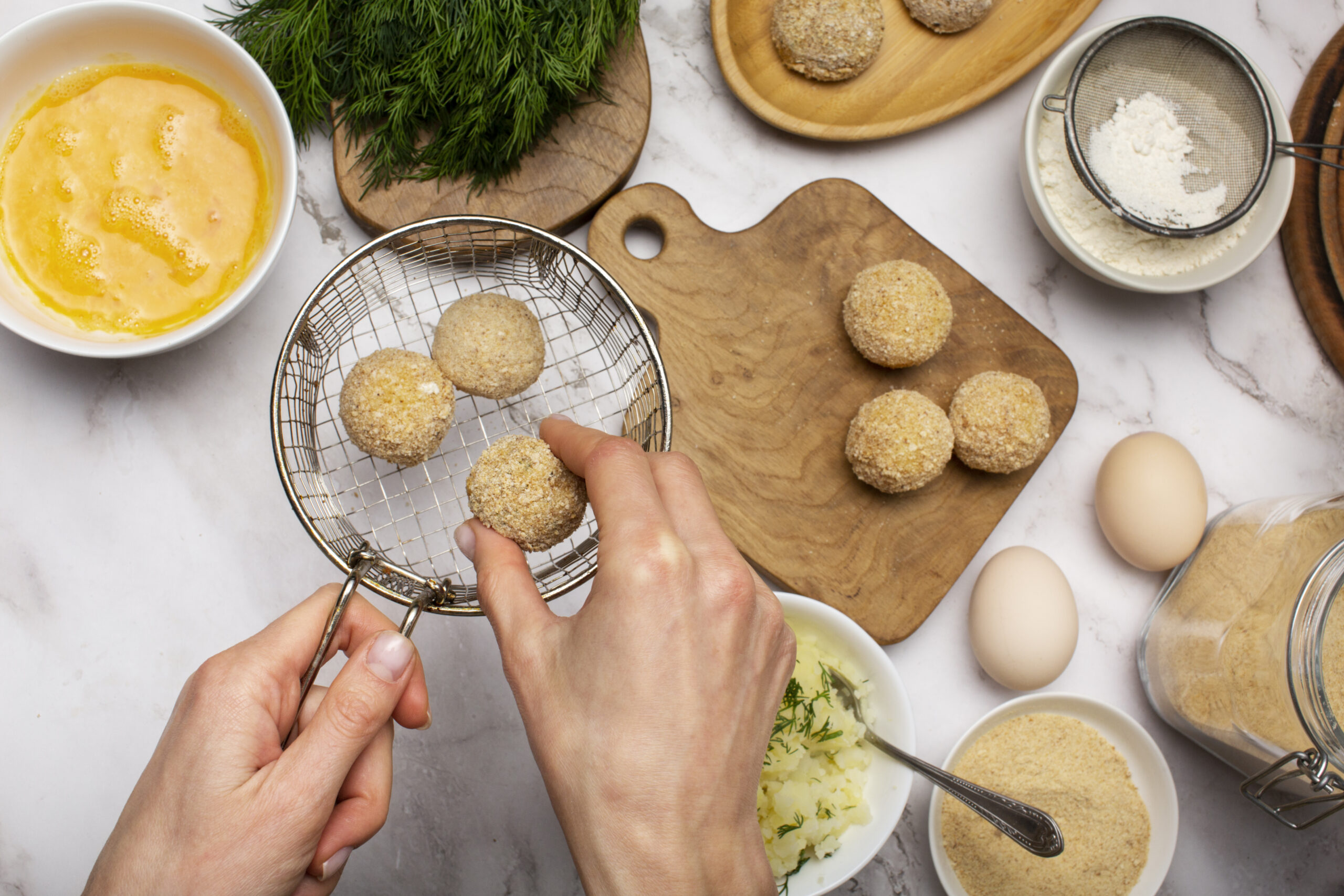 HOW TO MAKE DINNER ROLLS AT HOME USING ONLY YOUR HANDS | POPESSALIFESTYLE